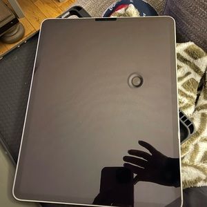 Apple iPad Pro 12.9” 5th Gen WiFi and cellular capable. Perfect condition